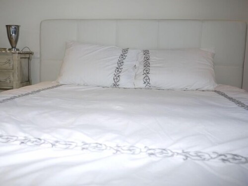 Exclusive Apartment, 3 Bedrooms - Guestroom