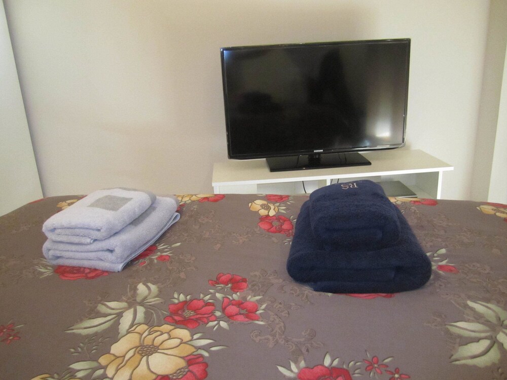 Deluxe Apartment, 2 Bedrooms - Guestroom