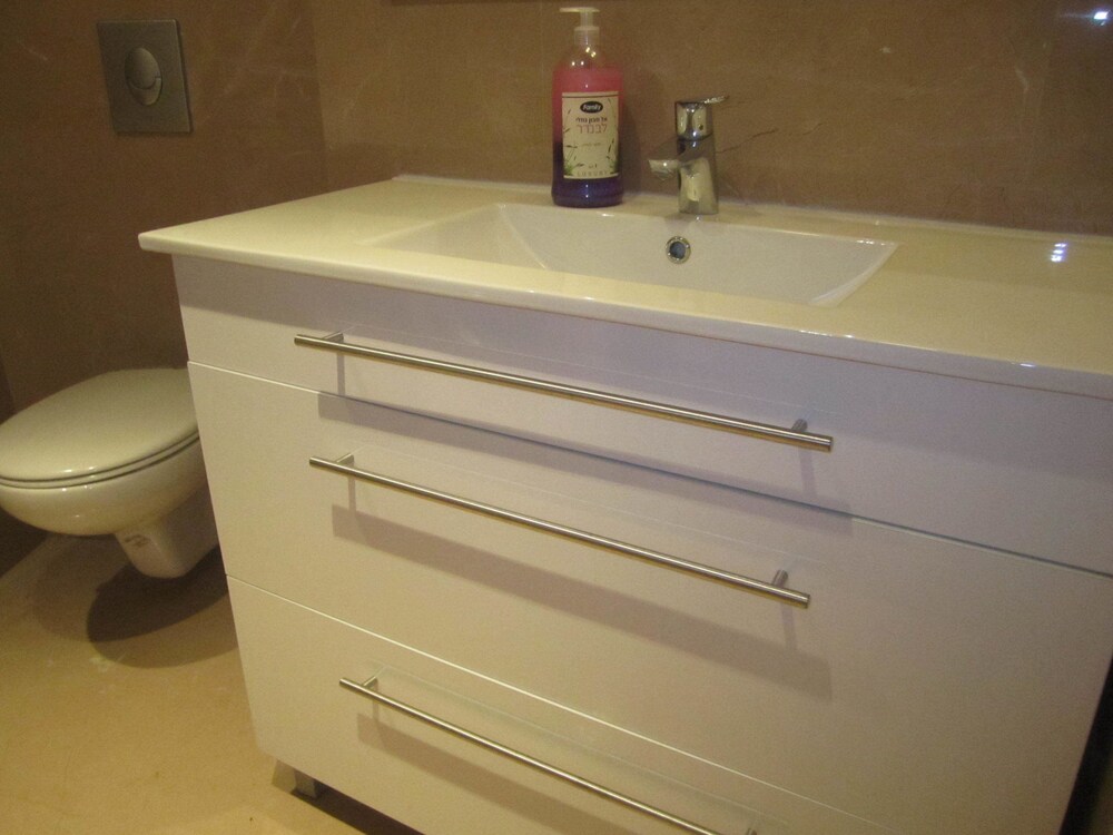 Deluxe Apartment, 2 Bedrooms - Guestroom