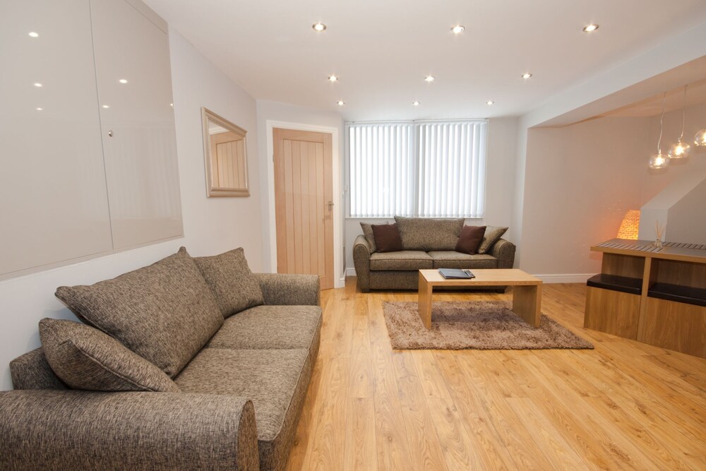 Deluxe Apartment, 1 Bedroom - Guestroom
