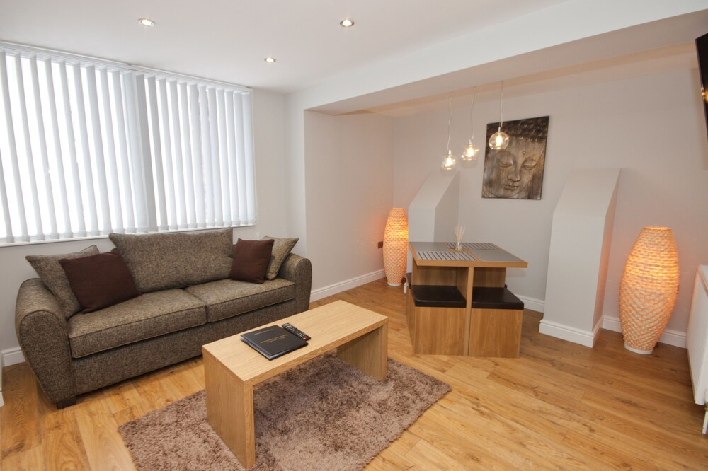 Deluxe Apartment, 1 Bedroom - Guestroom