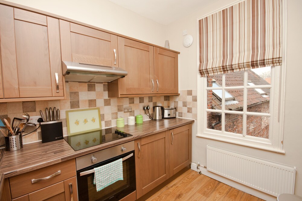 Standard Apartment, 1 King Bed - In-Room Kitchen