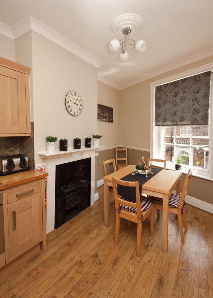 Superior Apartment, 2 Bedrooms - In-Room Kitchen