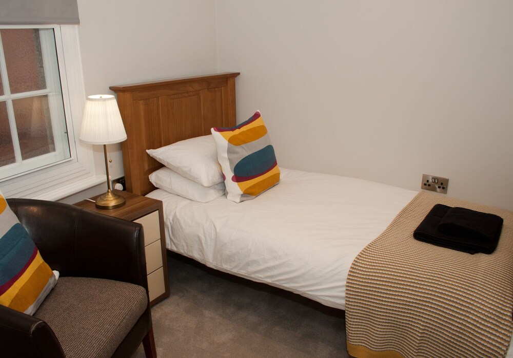 Deluxe Apartment, 2 Bedrooms - Guestroom