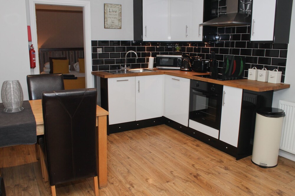 Superior Apartment, 1 Bedroom - Guestroom