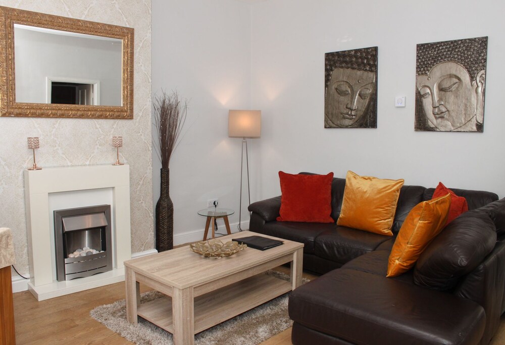 Deluxe Apartment, 1 Bedroom, Patio - Living Room
