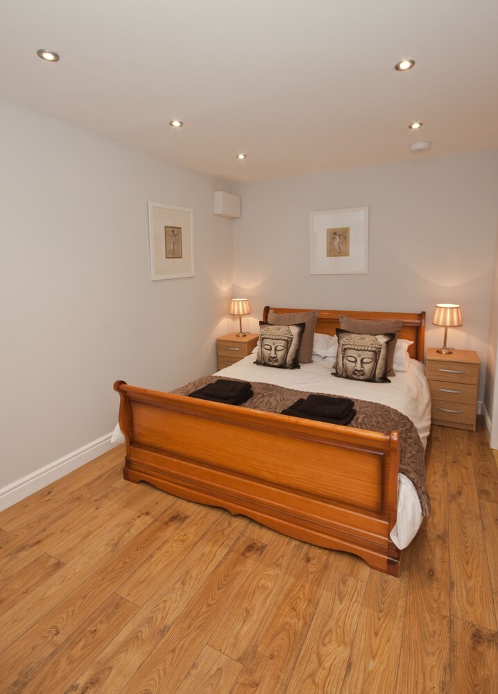 Deluxe Apartment, 1 Bedroom - Guestroom
