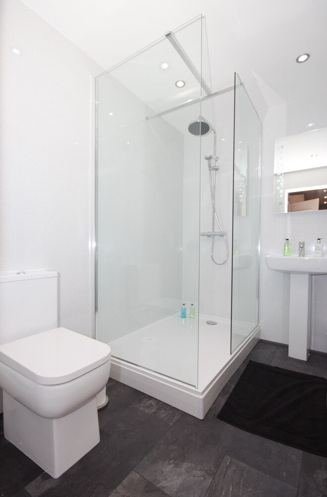 Deluxe Apartment, 1 Bedroom - Bathroom