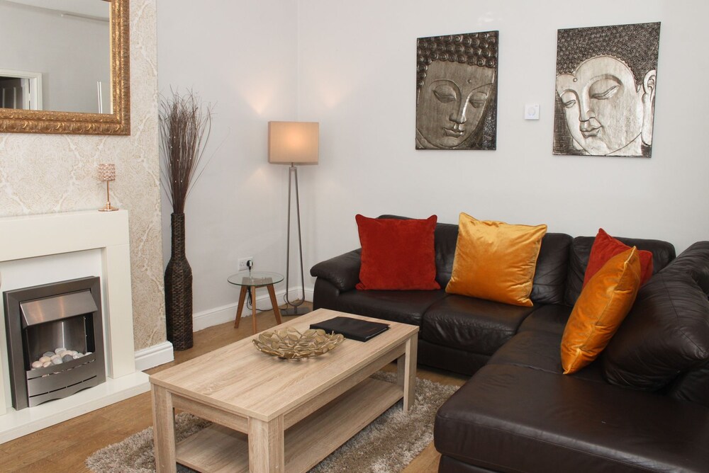 Deluxe Apartment, 1 Bedroom, Patio - Living Room