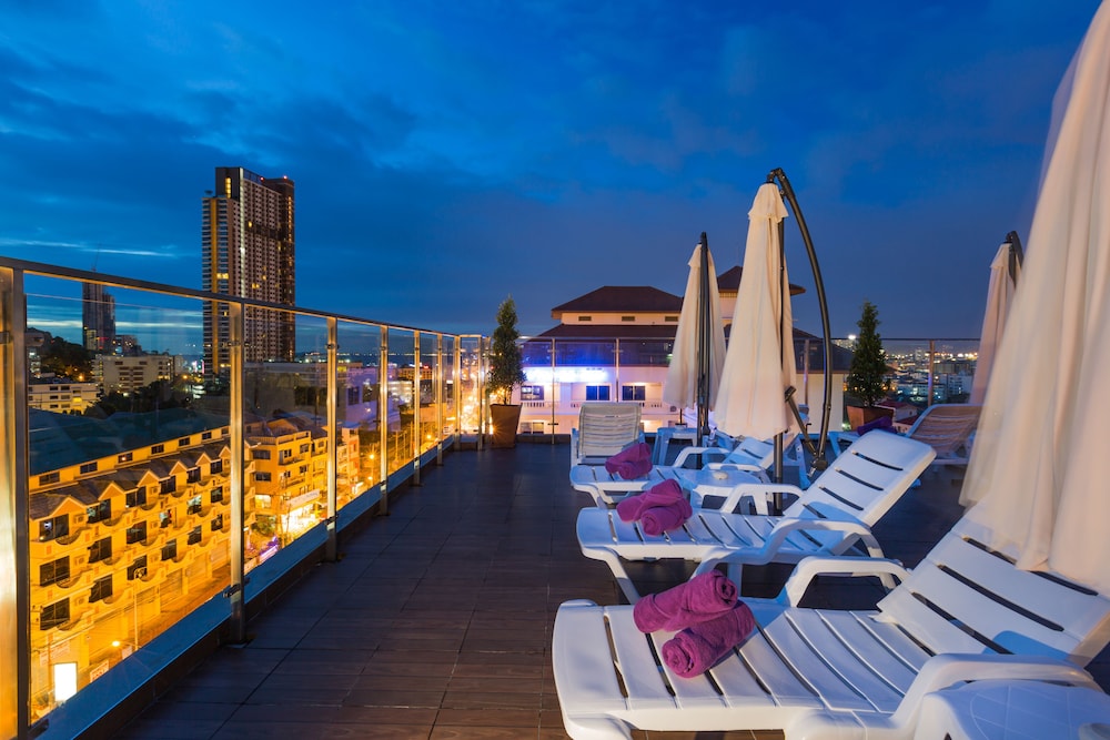 Rooftop Pool