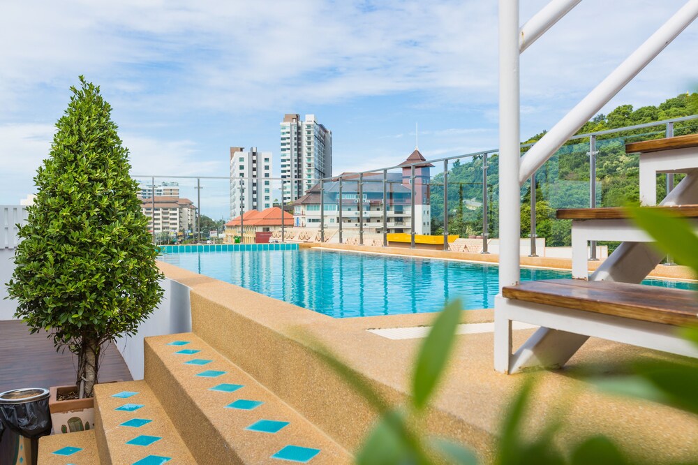 Rooftop Pool