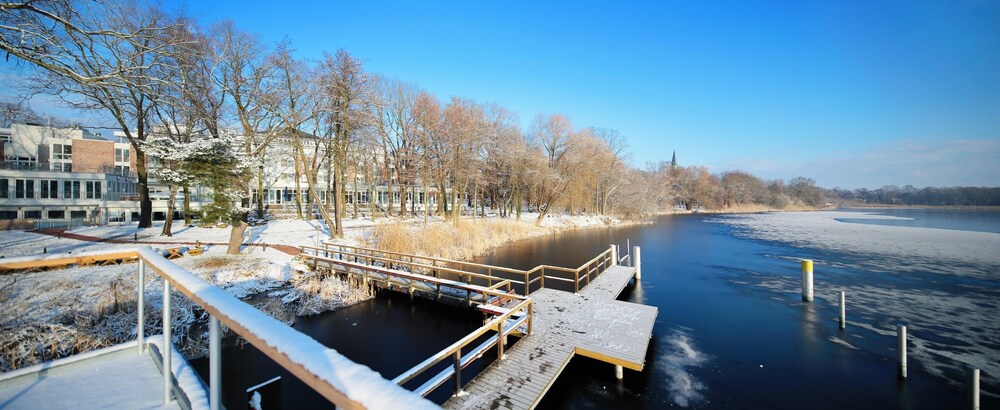 Dock