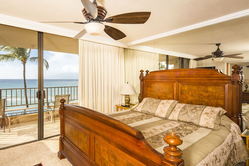 Suite, 2 Bedrooms, 2 Bathrooms, Oceanfront - Guestroom