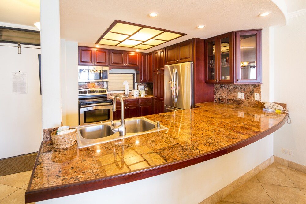 Suite, 2 Bedrooms, 2 Bathrooms, Oceanfront - In-Room Kitchen