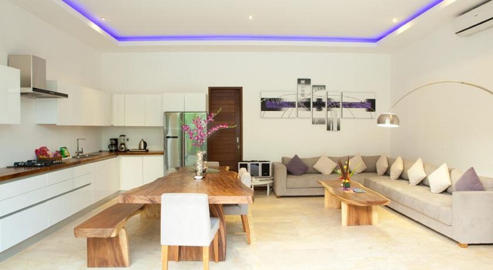 Two Bedrooms Villa Family with Private Pool - Living Room