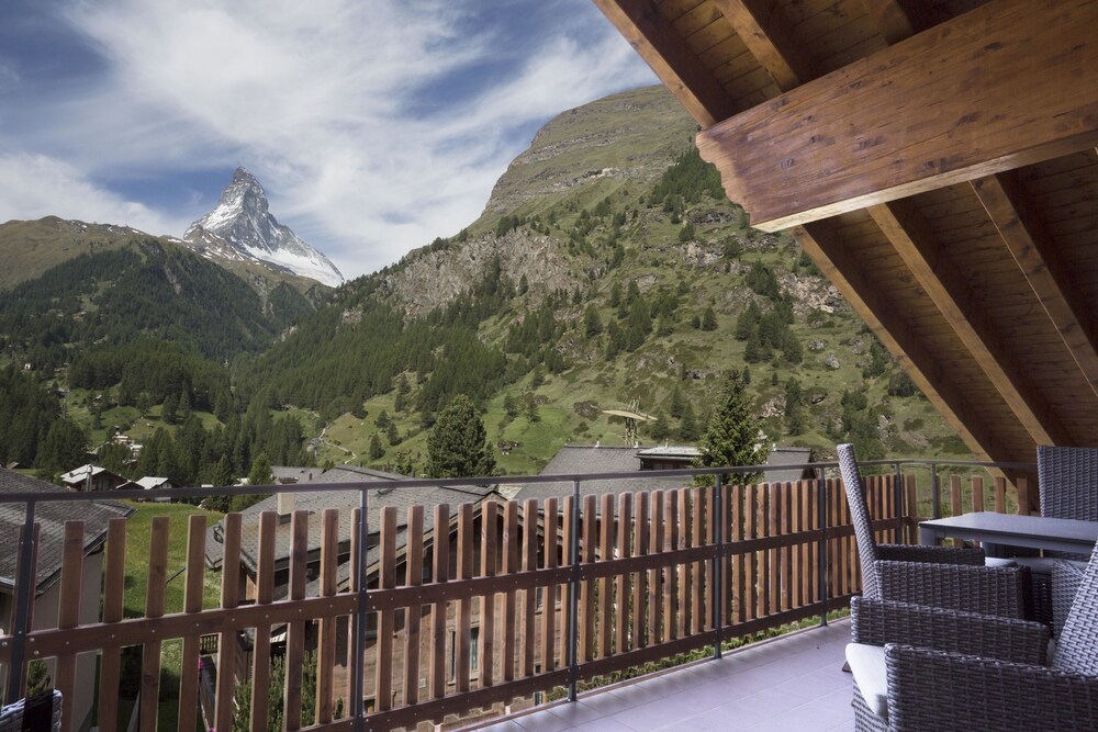 발코니 (아파트, 침실 3개, 발코니, 산 전망 (Matterhorn))