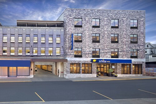 The Scholar Hotel- Morgantown