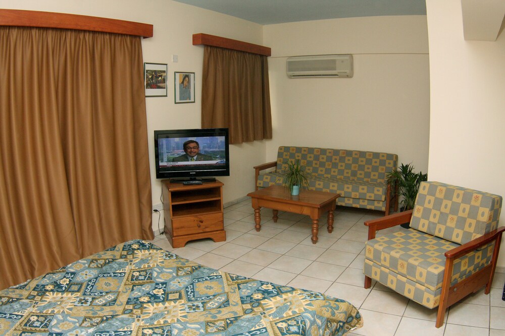 Studio, Partial Sea View (Triple) - Guestroom