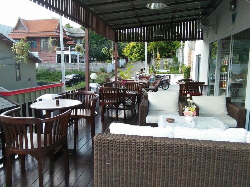 Food Court