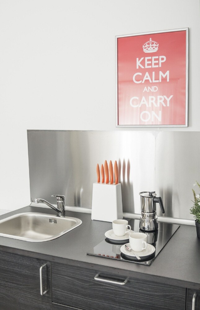 Grand Canal Facing Apartment 1 - In-Room Kitchenette