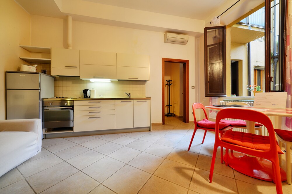 Apartment, 2 Bedrooms - Guestroom