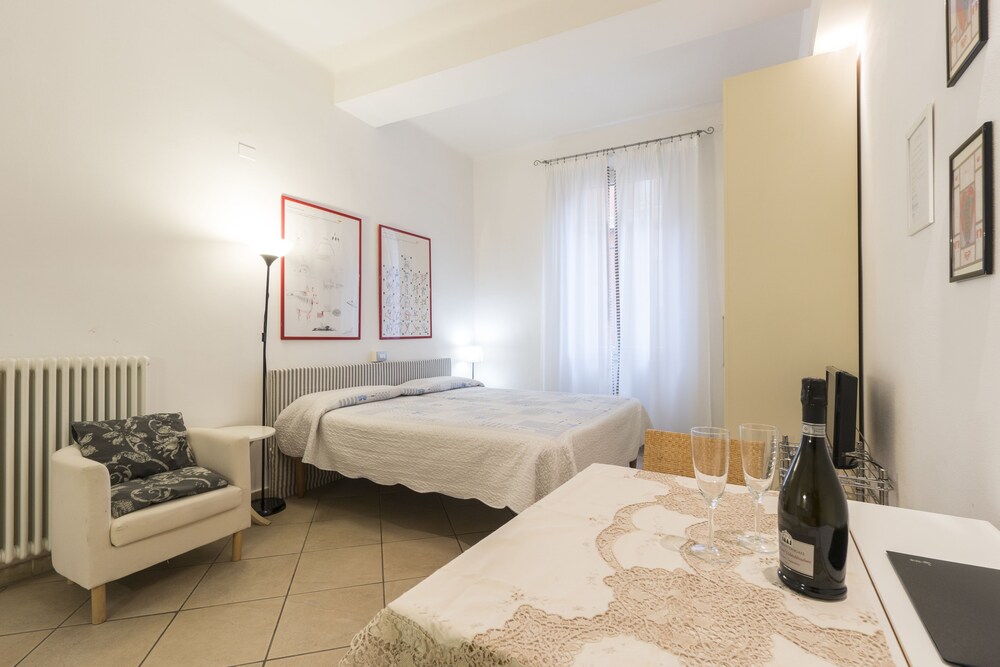 Studio - Guestroom