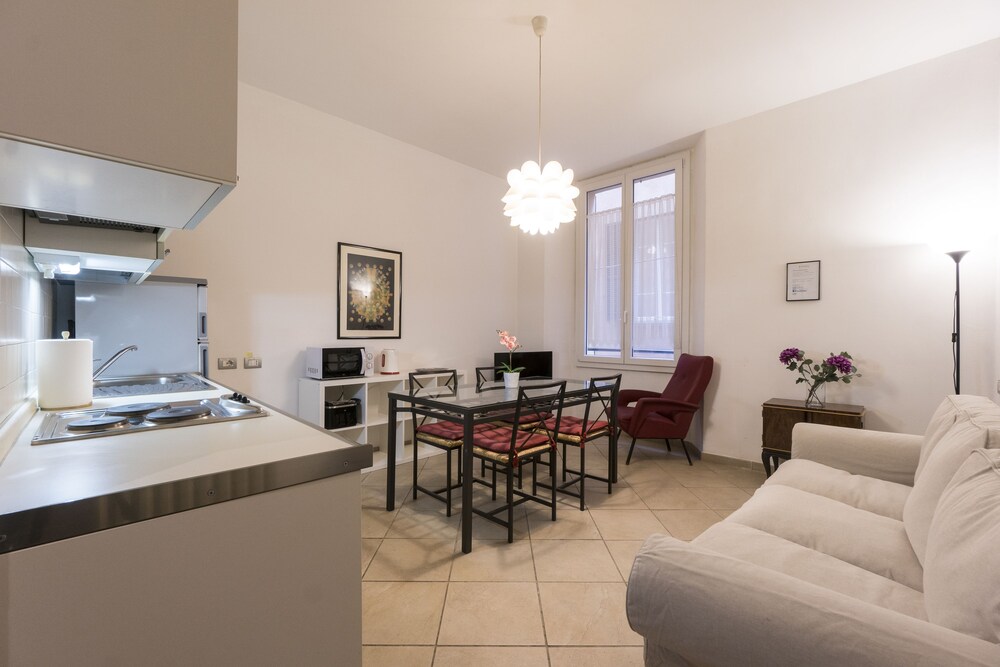 Apartment, 2 Bedrooms - Guestroom
