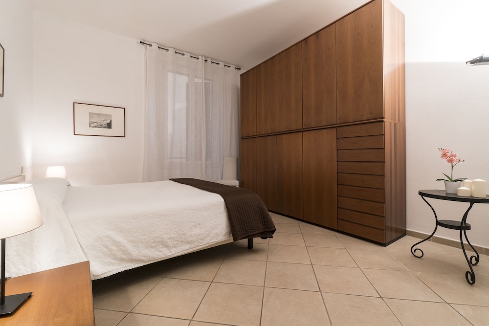 Apartment, 2 Bedrooms - Guestroom
