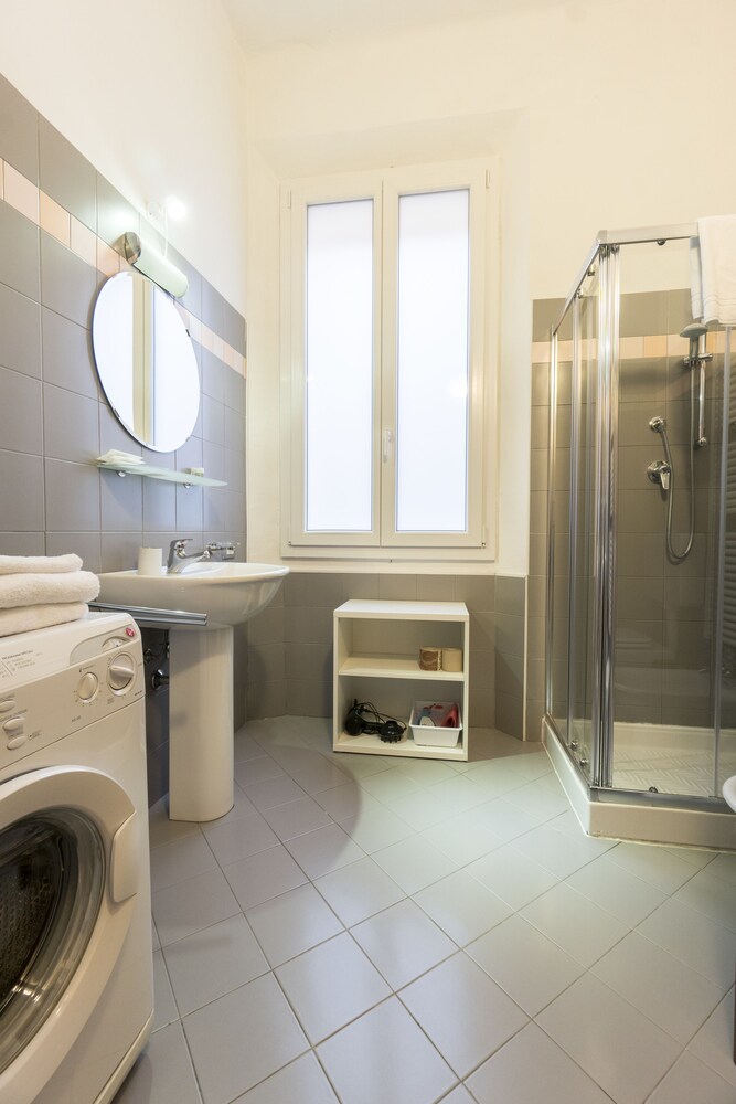 Apartment, 2 Bedrooms - Bathroom