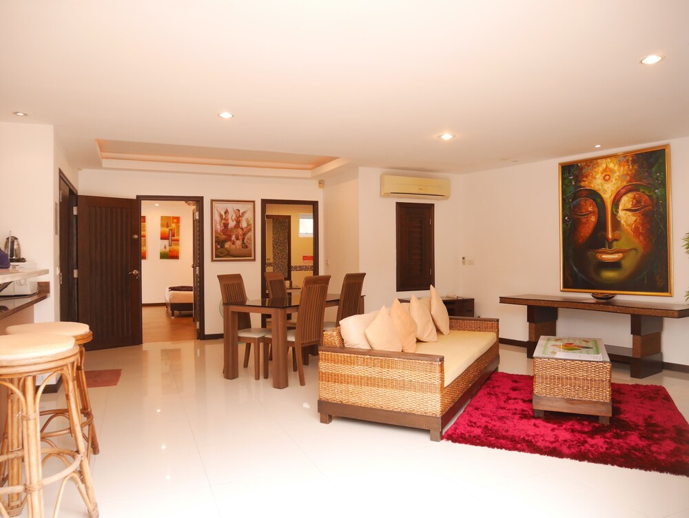 객실 (XXX1- Bedroom Penthouse Apartment with Terrace)