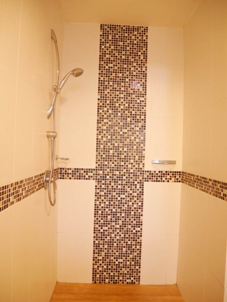 욕실 (XXX1- Bedroom Penthouse Apartment with Terrace)