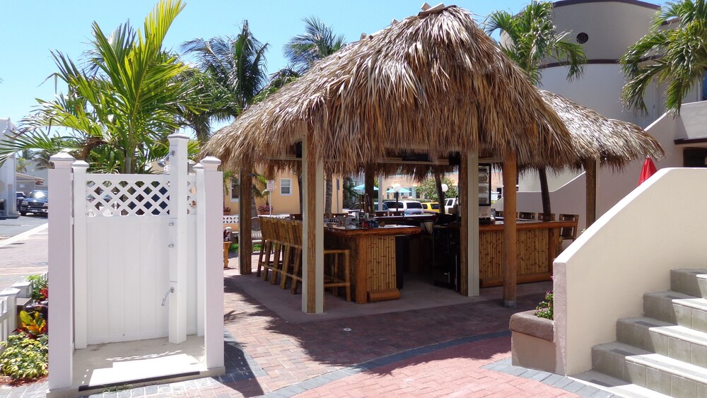 Hotel Bar