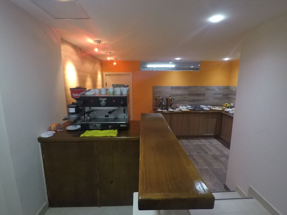 Hotel Bar