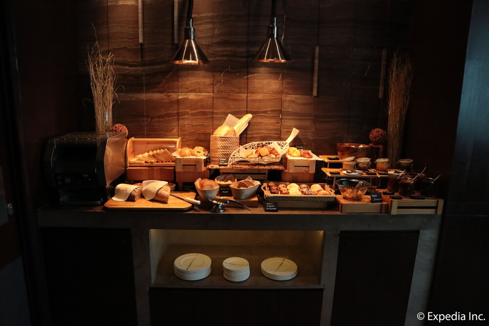 Executive Lounge