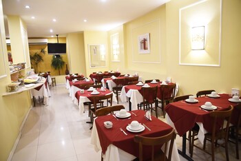 Food Court