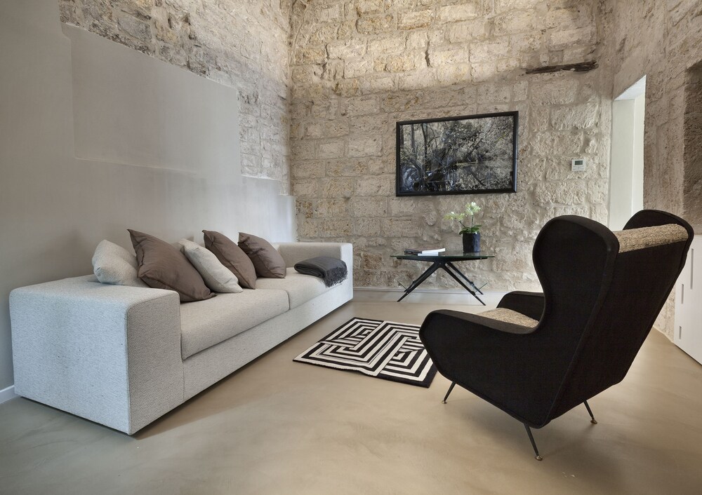 Deluxe Studio - Guestroom