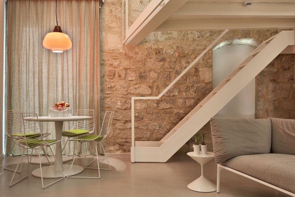Standard Studio - Guestroom