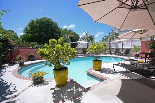 Royal Palms Hotel