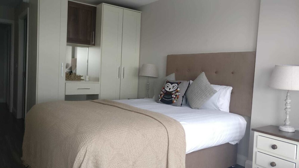 Deluxe Apartment, 2 Bedrooms, Sea View - Guestroom