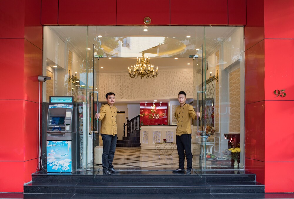 Lối vào khách sạn