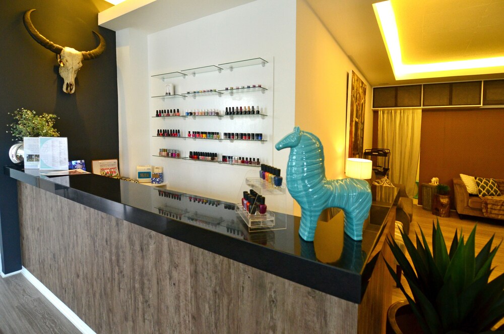 Nail Salon