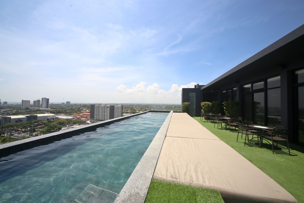Rooftop Pool