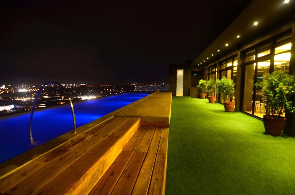 Sundeck