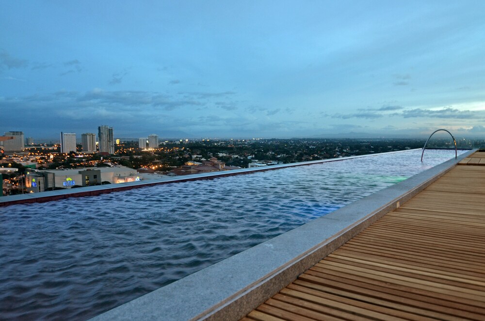 Infinity Pool
