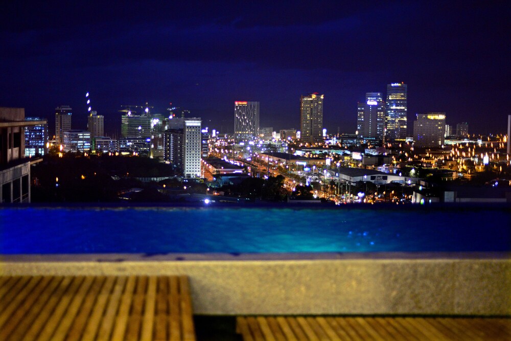 Infinity Pool
