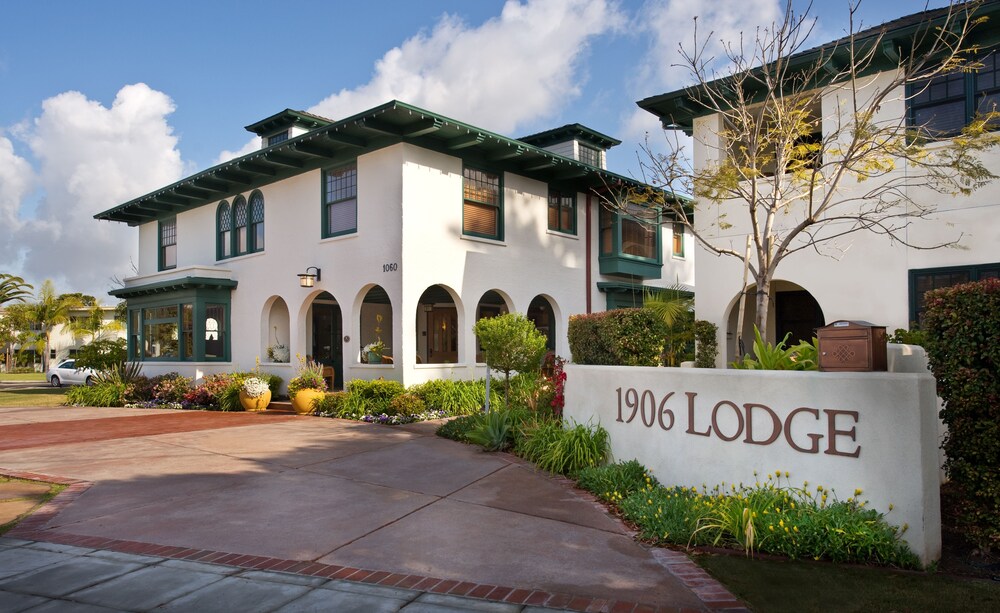 Hotel Front
