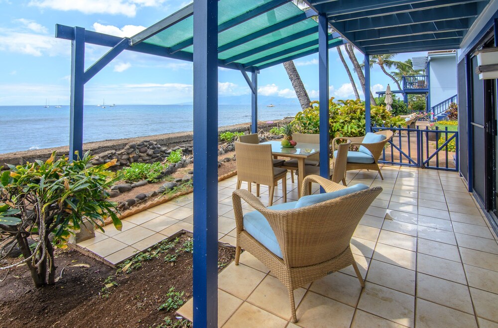 Premier Studio Suite, 1 Queen Bed, Ocean View, Oceanfront - Featured Image