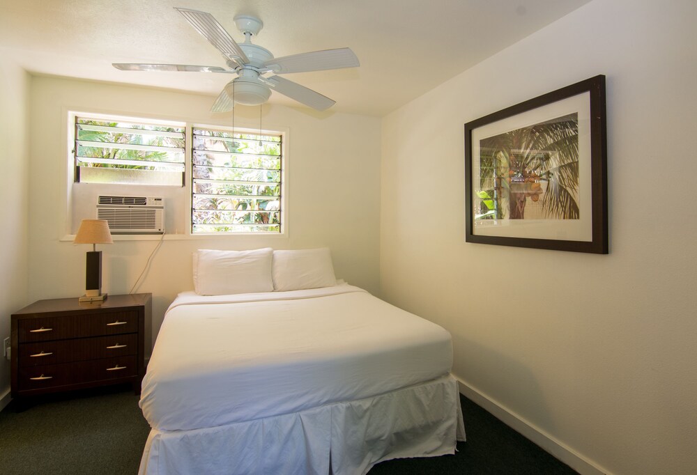 Standard Studio Suite, 1 Queen Bed - Guestroom