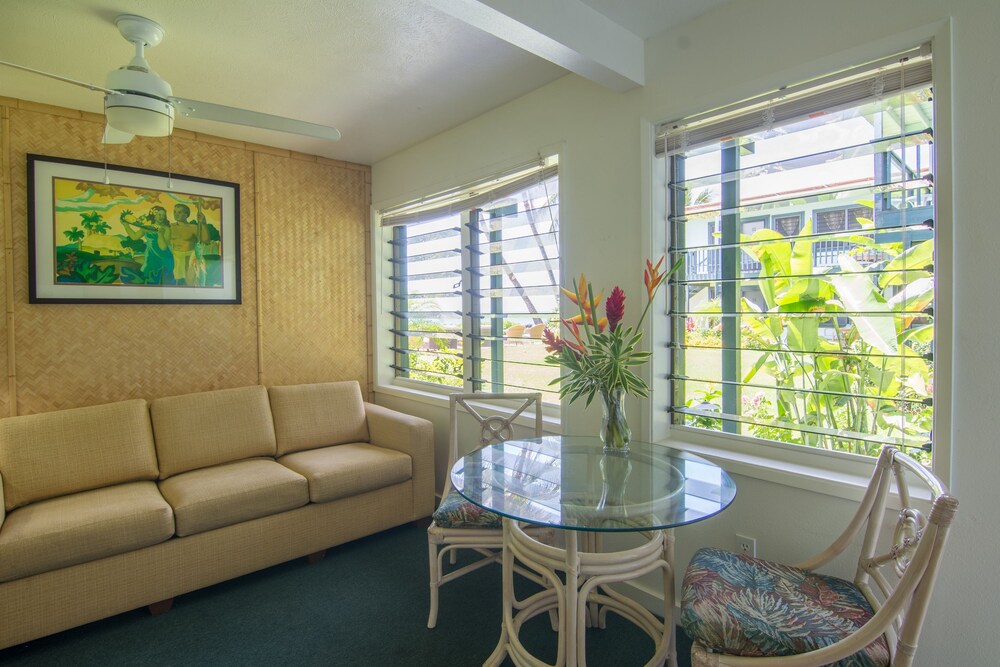 Standard Studio Suite, 1 Queen Bed - Guestroom