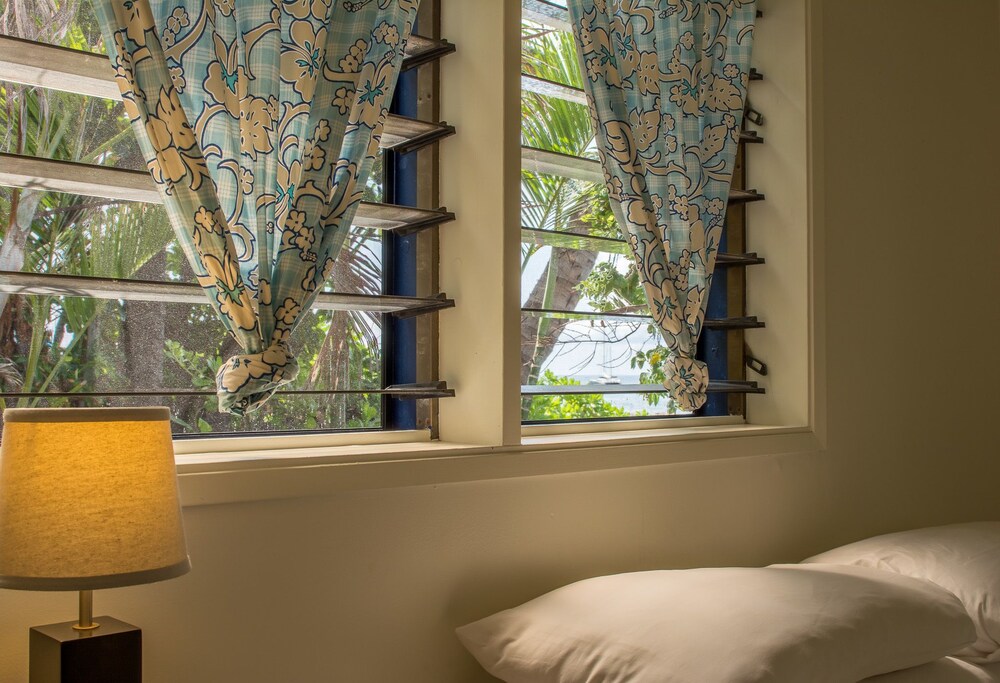 Premier Studio Suite, 1 Queen Bed, Ocean View, Oceanfront - Guestroom View